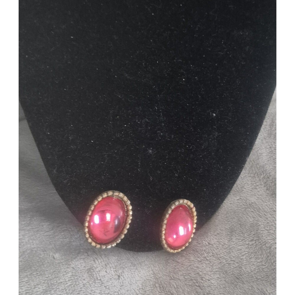 Vintage  Dark  Pink Clip On Earrings  1 In Acrylic.  Some Wear Due To Age